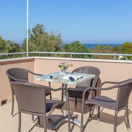 Naica Ξενοδοχείο