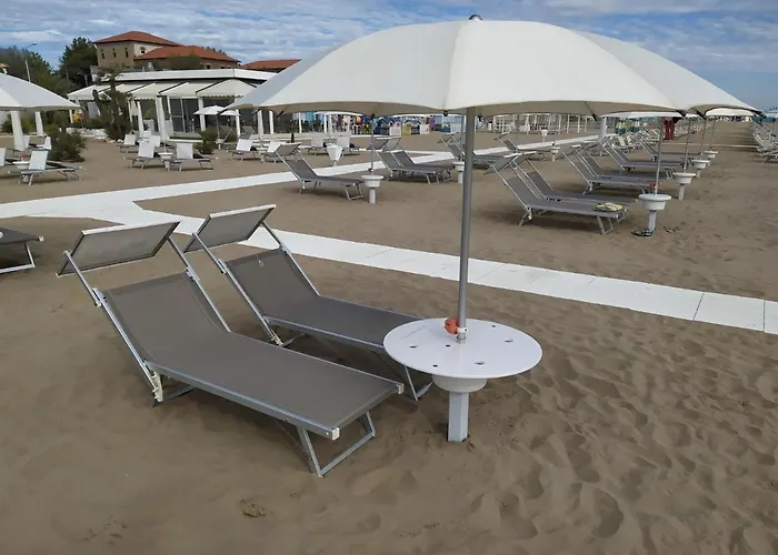 Otel Naica 3*