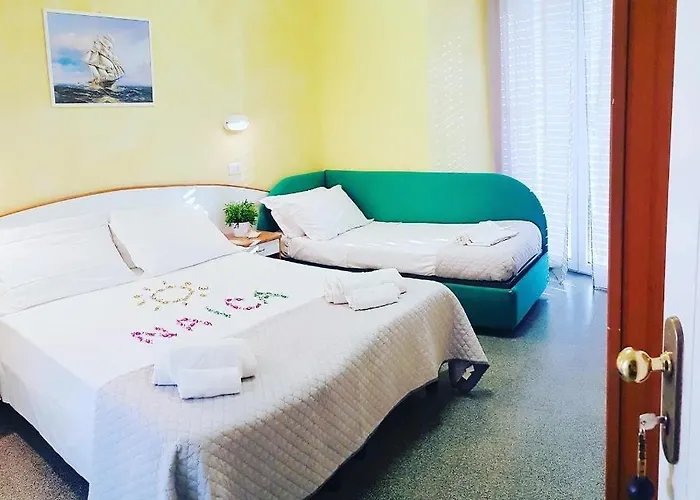 Naica Otel 3*