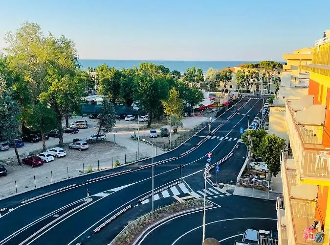 Otel Naica 3*